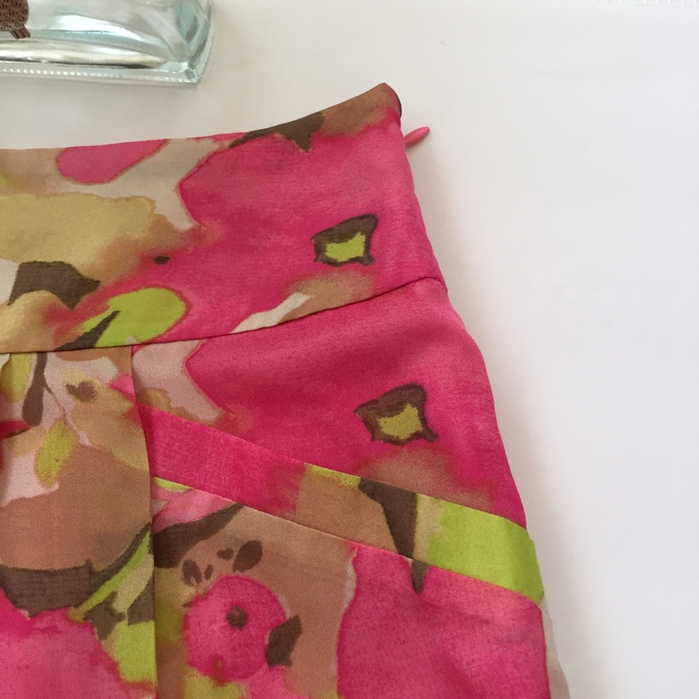 Ann Taylor LOFT pink floral shorts Size 6 - Picture 4 of 7